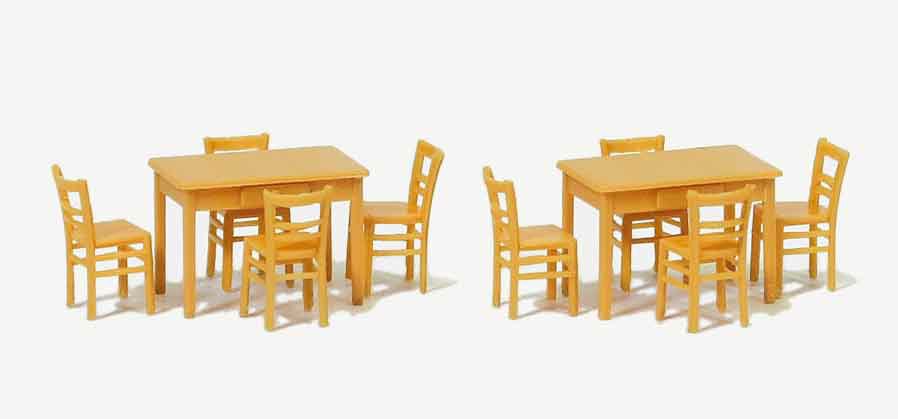324-17218 2 Tische, 8 Stühle. Preiser Zu
