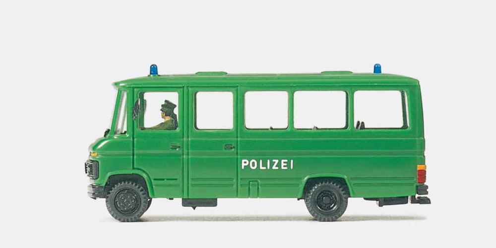 324-37020 Gruppenkraftwagen Grukw Polize
