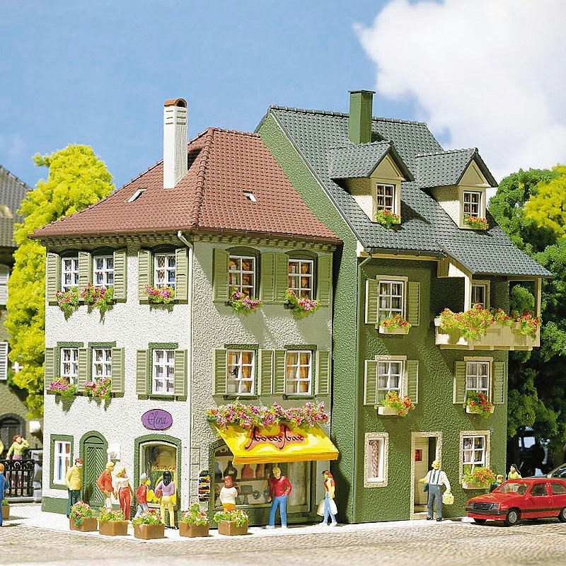 328-130414 2 Stadthäuser Faller Modellbau