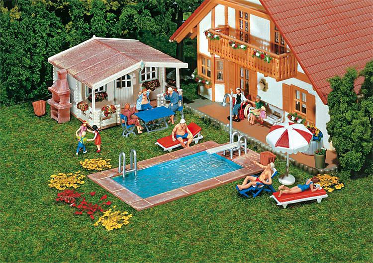 328-180542 Swimming-Pool und Gartenhaus F