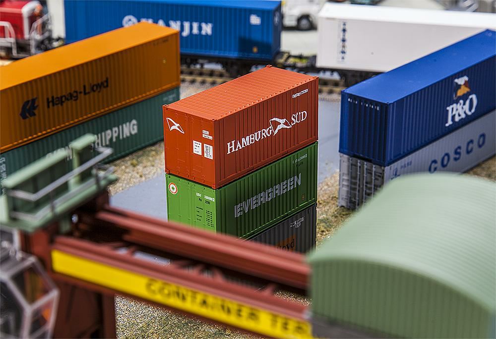 328-180822 20' Container HAMBURG SÜD     