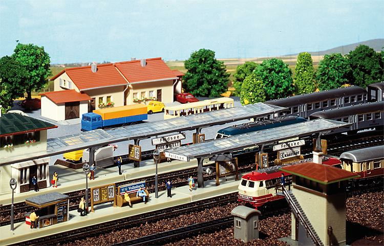 328-222119 3 Bahnsteige Faller Modellbaus