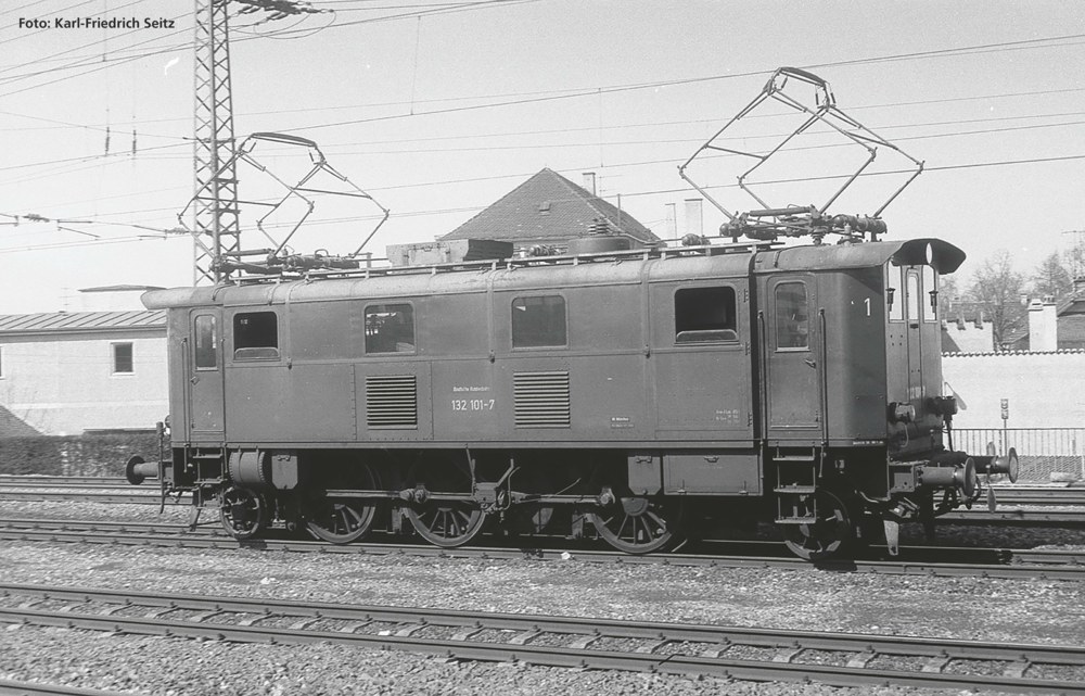 339-51414 Elektrolokomotive BR 132 DB IV