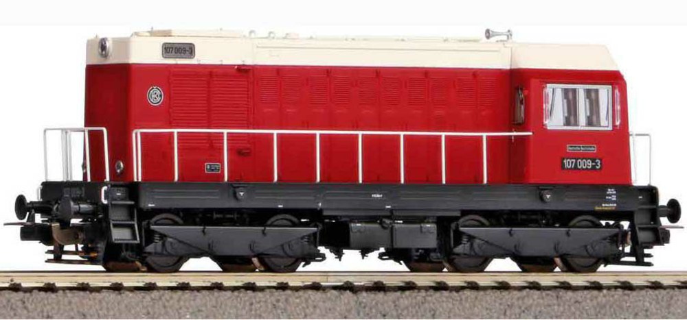 339-52420 Diesellokomotive BR 107 der DR