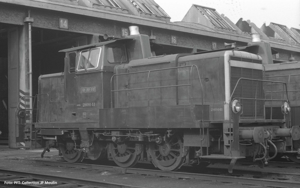 339-52838 Sound-Diesellokomotive Typ 260