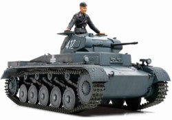 318-300035292 1:35 WWII Deutscher Panzerkamp