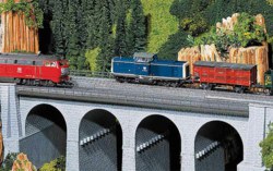 328-120477 Viadukt-Oberteil Faller Landsc