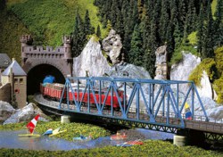 328-120560 Kastenbrücke Faller Landschaft