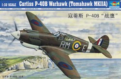 328-752228 Curtiss P-40B Kriegshäher (Tom