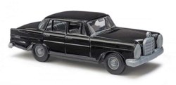 329-89100 Mercedes 220 schwarz          